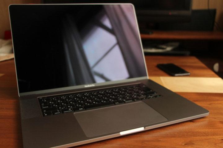 MacBook 充電トラブル