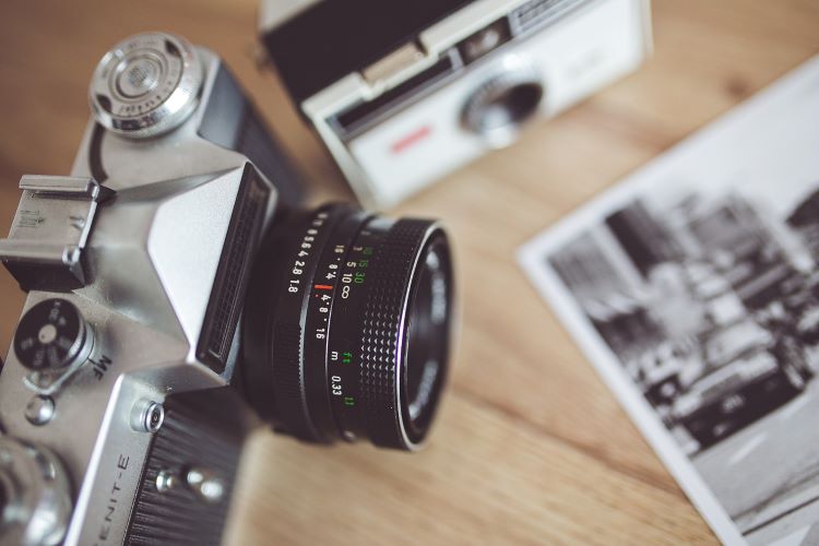 業者へ写真復元を依頼する時の注意点