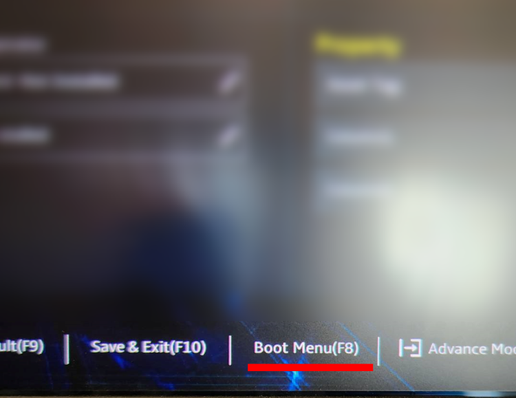 BIOS画面の[Boot Menu]を開く