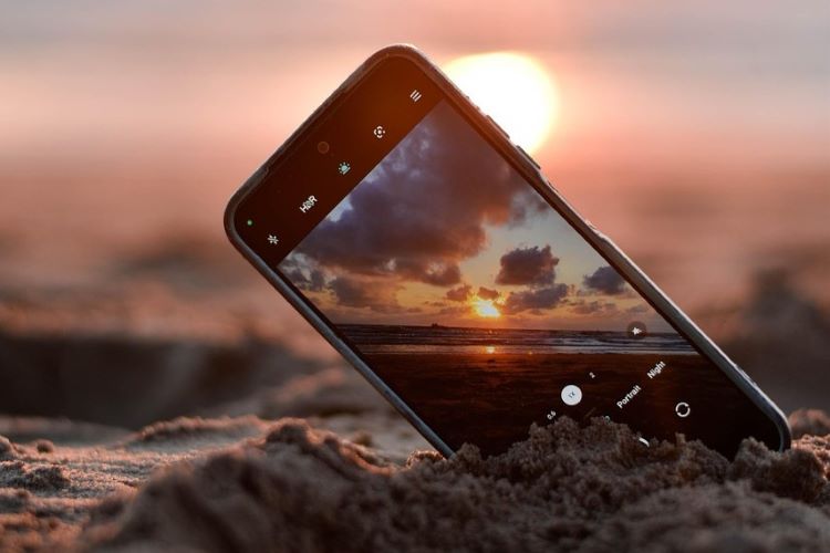 携帯(スマホ)の動画をパソコンで見る方法は大きく2つ